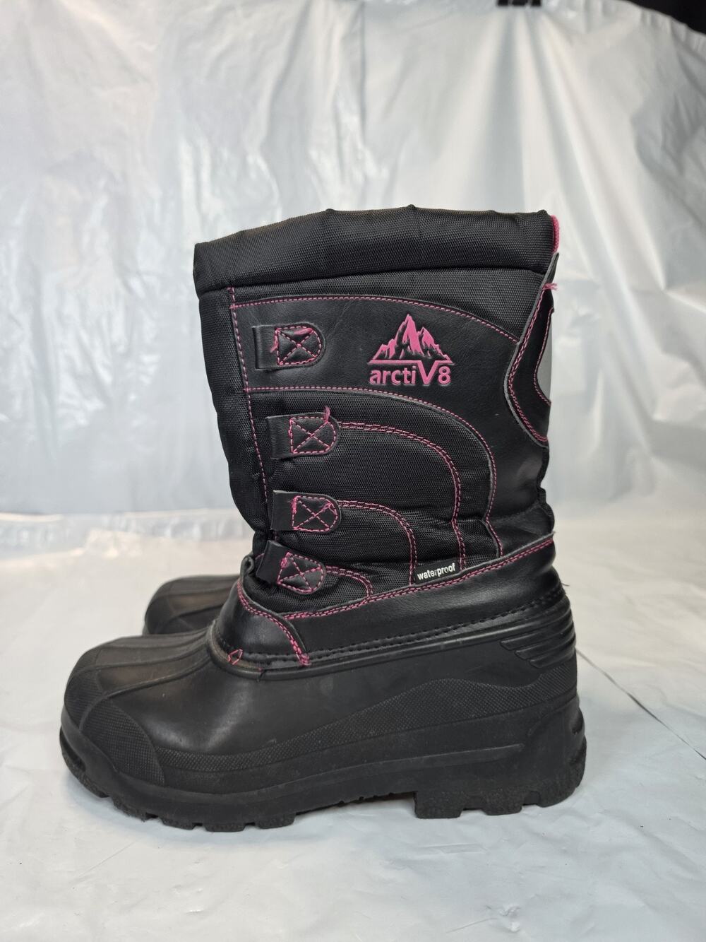 Arctiv8 Thinsulate Womens Boots Size 5 Waterproof Snow winter Black Insulation
